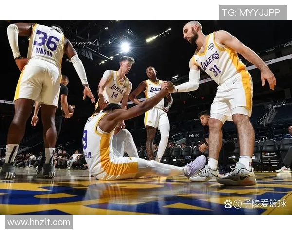 热火与湖人激战正酣文字直播全程回顾与精彩瞬间分析 热火与湖人激战正酣文字直播全程回顾与精彩瞬间分析